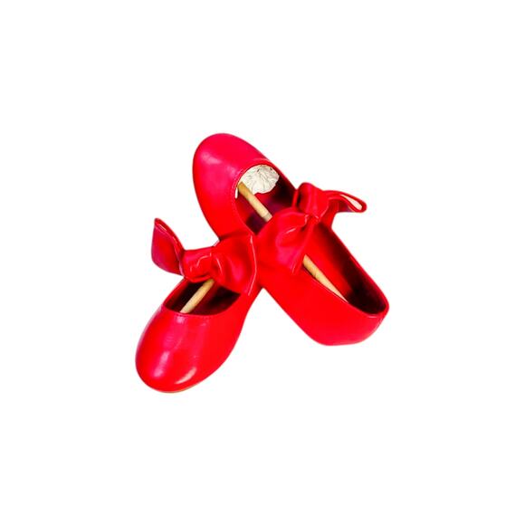 FabKids Strawberry Outfit - Shorts/Top & Bow Flats Bundle - Size Small 6/7 - Picture 7 of 7